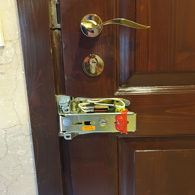 قفل برقی کاویان درب چوبی